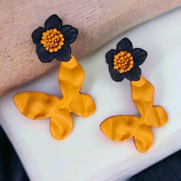 🆕️Butterfly Flower Fashion Colorful Boho Chic Dangle Earrings - Picture 4 of 8